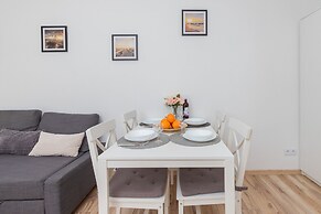 Pet-friendly Studio Gdansk by Renters