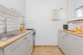 Pet-friendly Studio Gdansk by Renters