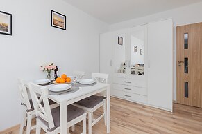 Pet-friendly Studio Gdansk by Renters