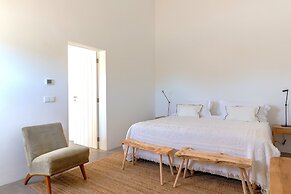 Cenoura-Brava Villas & Suites.