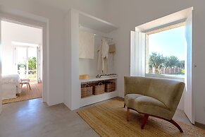 Cenoura-Brava Villas & Suites.