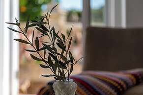 Cenoura-Brava Villas & Suites.