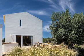 Cenoura-Brava Villas & Suites.