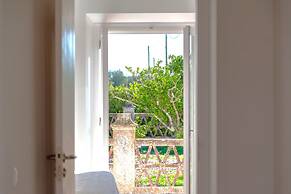 Cenoura-Brava Villas & Suites.