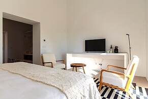 Cenoura-Brava Villas & Suites.