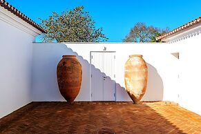 Cenoura-Brava Villas & Suites.