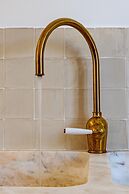 Cenoura-Brava Villas & Suites.