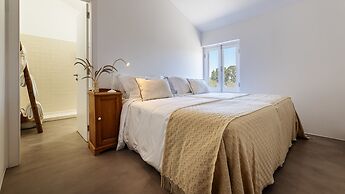 Cenoura-Brava Villas & Suites.