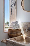 Cenoura-Brava Villas & Suites.