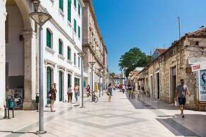 Iva - Modern Downtown - A2 Navada