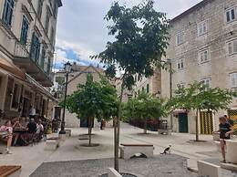 Iva - Modern Downtown - A2 Navada