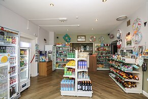 Wren's Nest Manorcombe