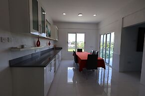 Luxury 5BD Loft in Prime Location