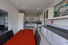 Luxury 5BD Loft in Prime Location