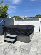 Luxury 5BD Loft in Prime Location