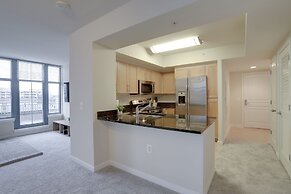 Nice 2BR Condo at Pentagon City