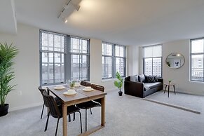 Nice 2BR Condo at Pentagon City