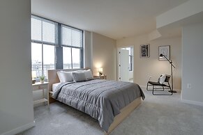 Nice 2BR Condo at Pentagon City