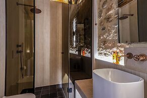 ACRO Upscale Residences