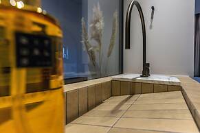 ACRO Upscale Residences