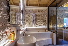 ACRO Upscale Residences