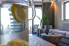 ACRO Upscale Residences