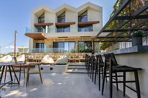 ACRO Upscale Residences