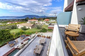 ACRO Upscale Residences