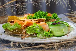 ACRO Upscale Residences