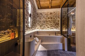 ACRO Upscale Residences