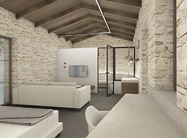 ACRO Upscale Residences