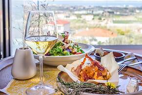 ACRO Upscale Residences