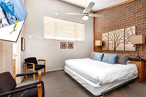 Struggler 3 Bedrooms STR-1 by KBM