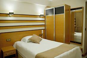 Quars Garden Hotel