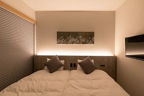 ONE WORLD Sakaisuji Hommachi