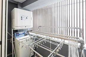 ONE WORLD Sakaisuji Hommachi