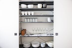 ONE WORLD Sakaisuji Hommachi