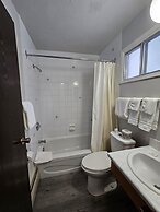 Howard Johnson by Wyndham Edson