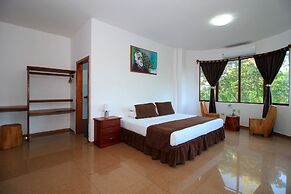 Natura Gardens Galápagos Hotel