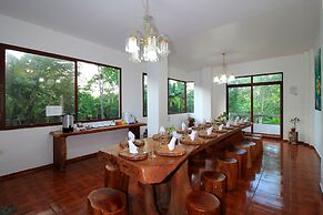 Natura Gardens Galápagos Hotel