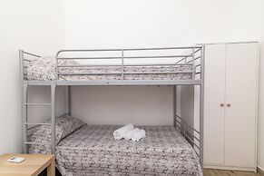 Dimora Oleandro 50m From Beach