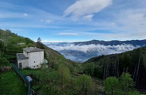 Capanna Cao Como Lake