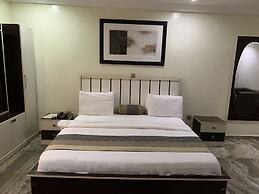 Islanders Lounge and Hotel
