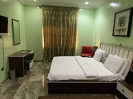 Islanders Lounge and Hotel