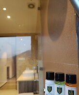 The Jungle Mountain Retreat