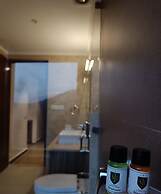 The Jungle Mountain Retreat