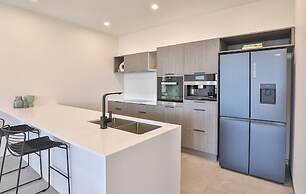 Indulge Apartments City View Penthouses
