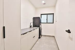 Indulge Apartments City View Penthouses