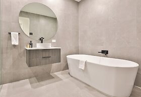 Indulge Apartments City View Penthouses