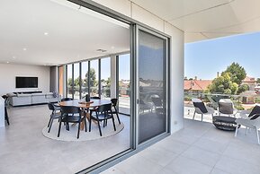 Indulge Apartments City View Penthouses